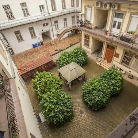 Belvarosi Vintage A Setaloutcan Miskolc