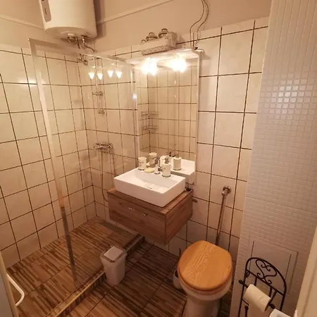 Belvarosi Vintage A Setaloutcan Apartment