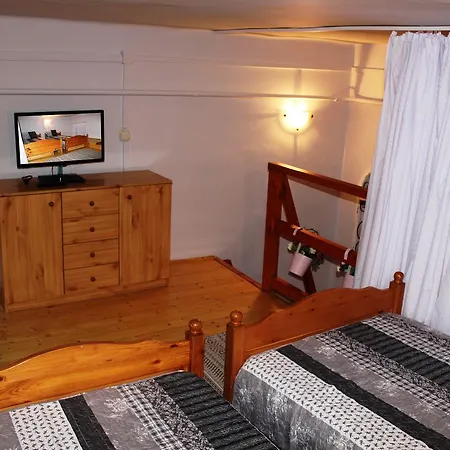 Belvarosi Vintage A Setaloutcan Apartment